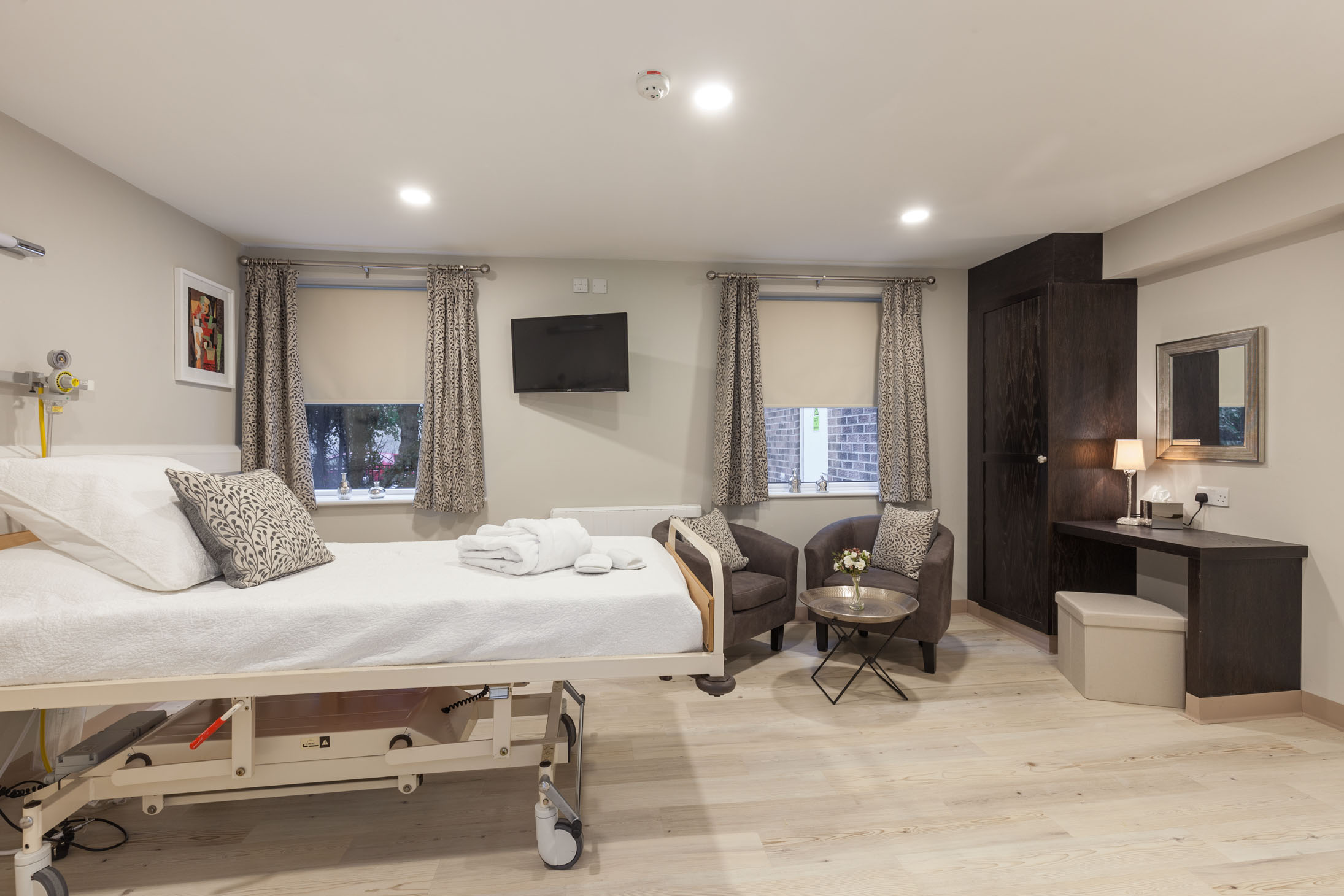 Luxury private patient room at Kinvara Hospital